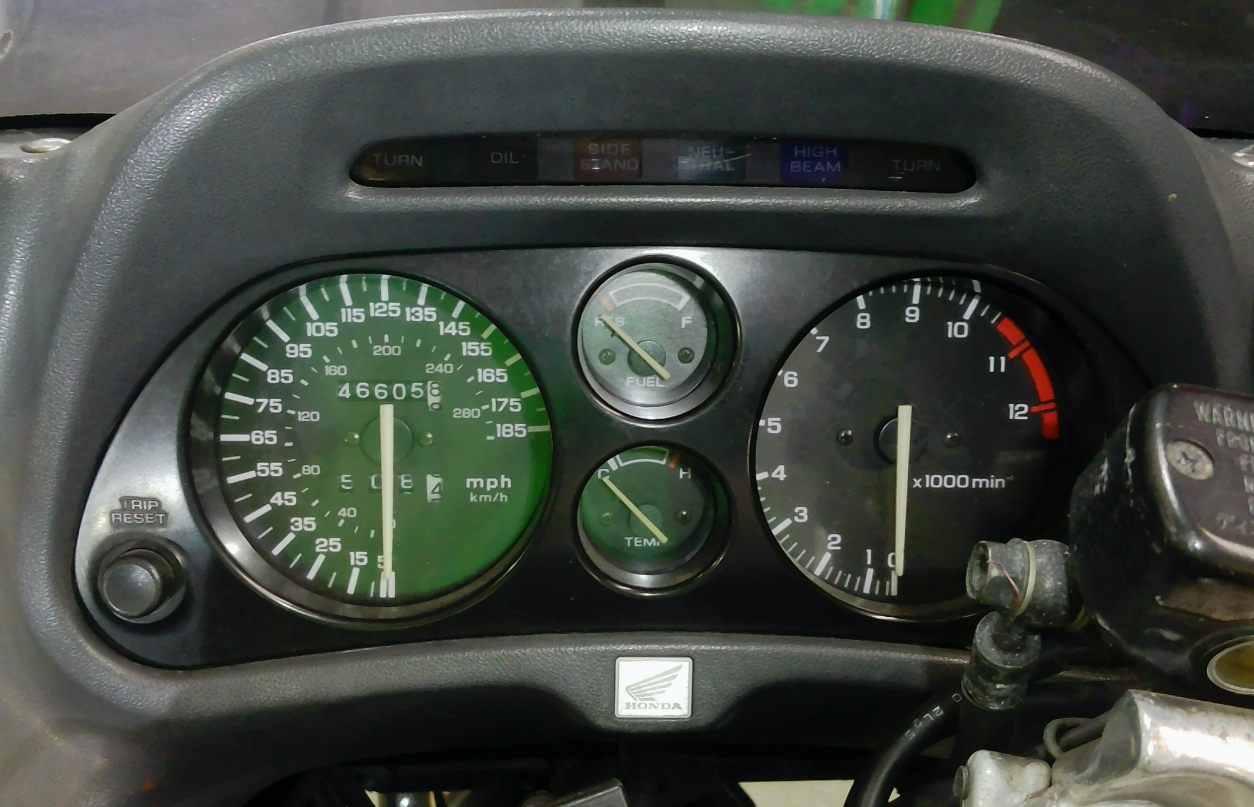 Honda CBR1000F (1993) - Image 6