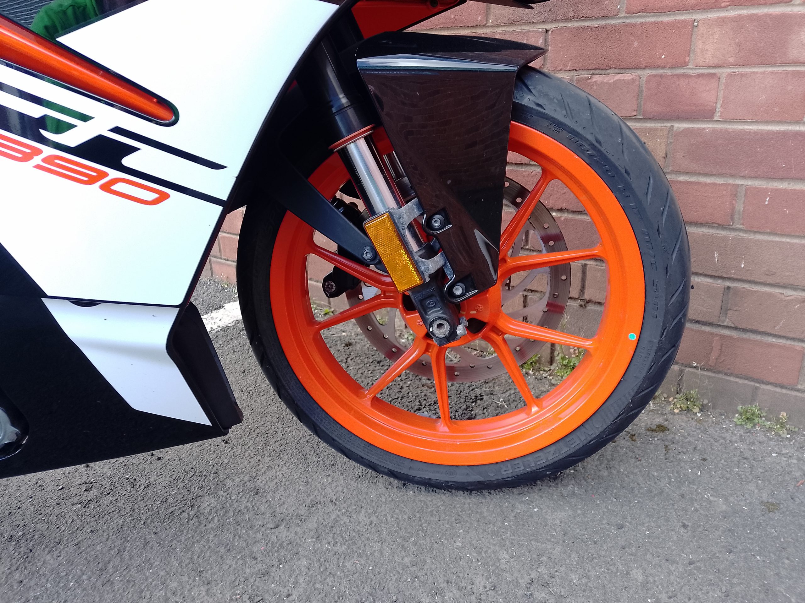 KTM RC 390 (2018) - Image 17