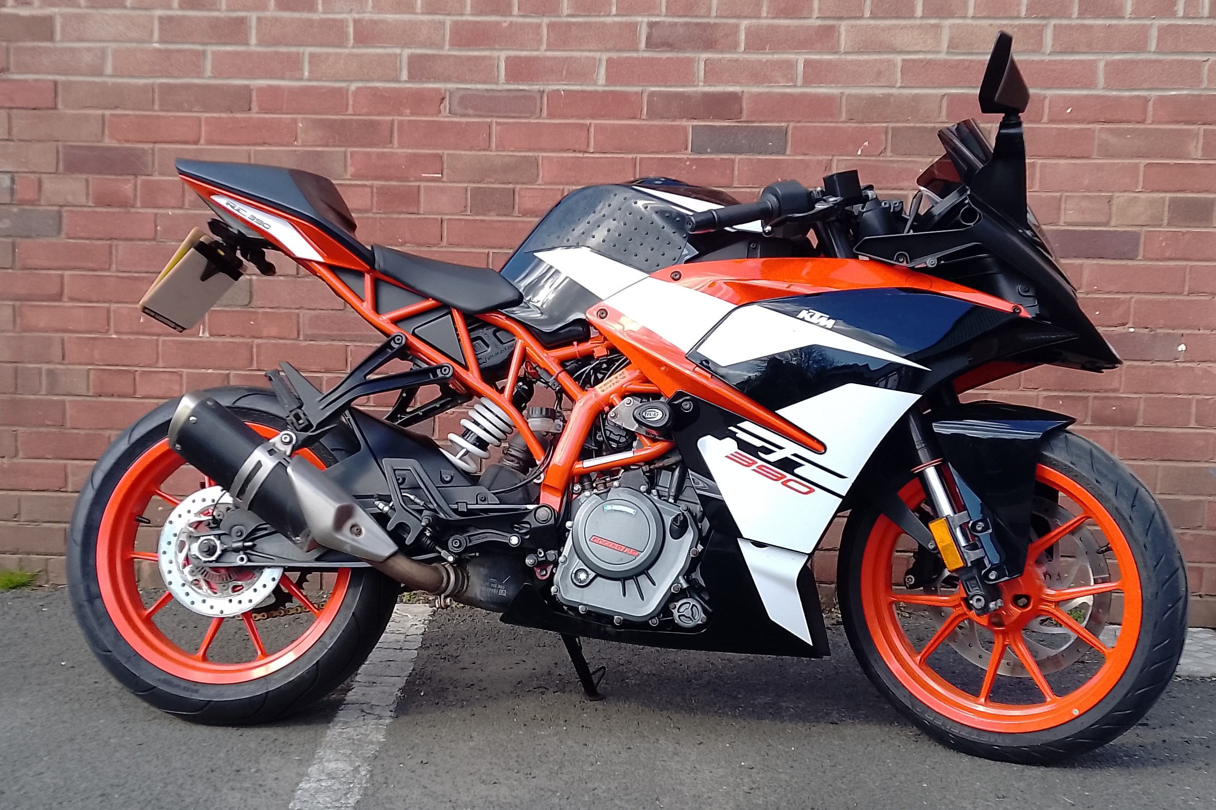 KTM RC 390 (2018) - Image 19