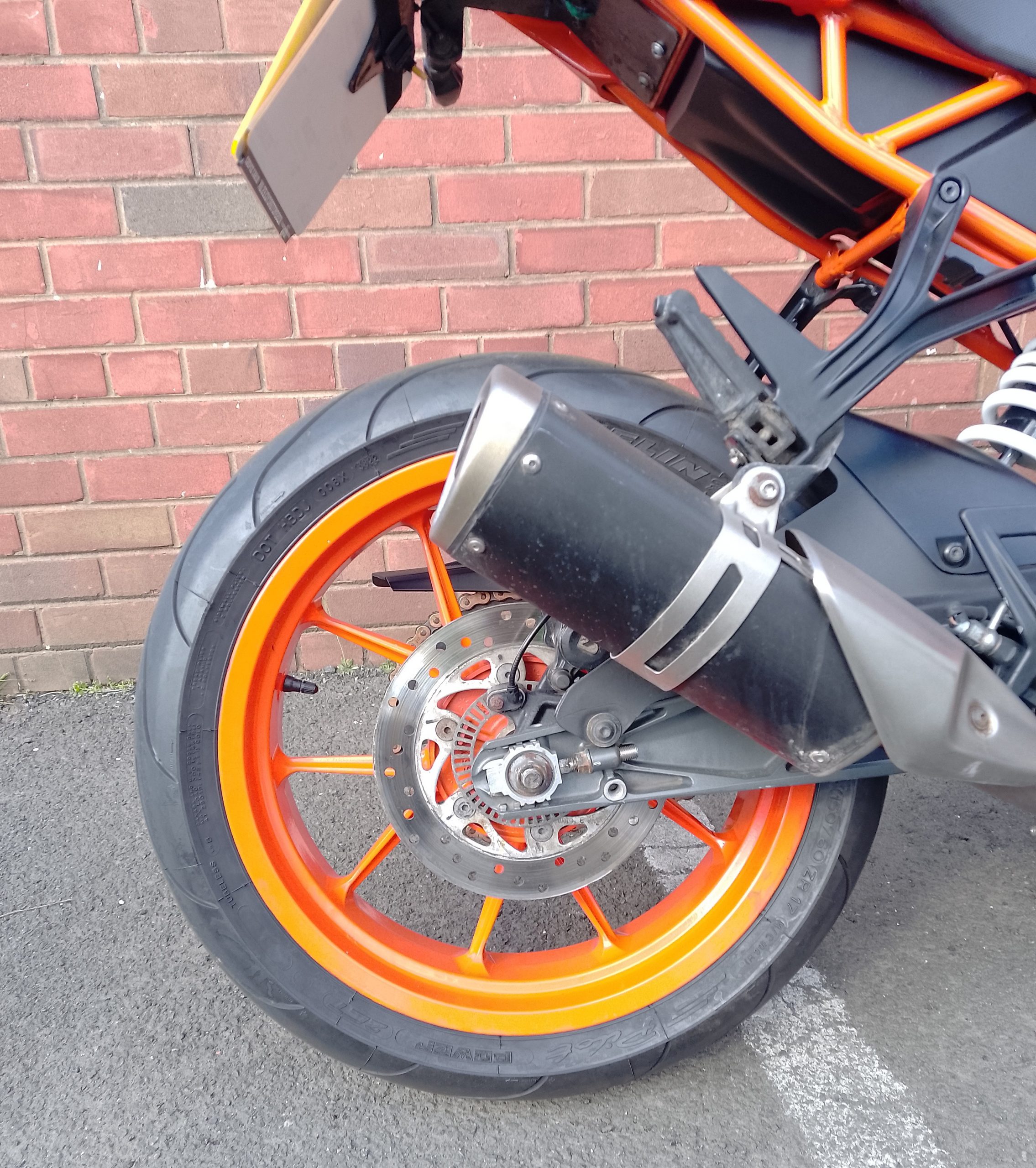 KTM RC 390 (2018) - Image 21