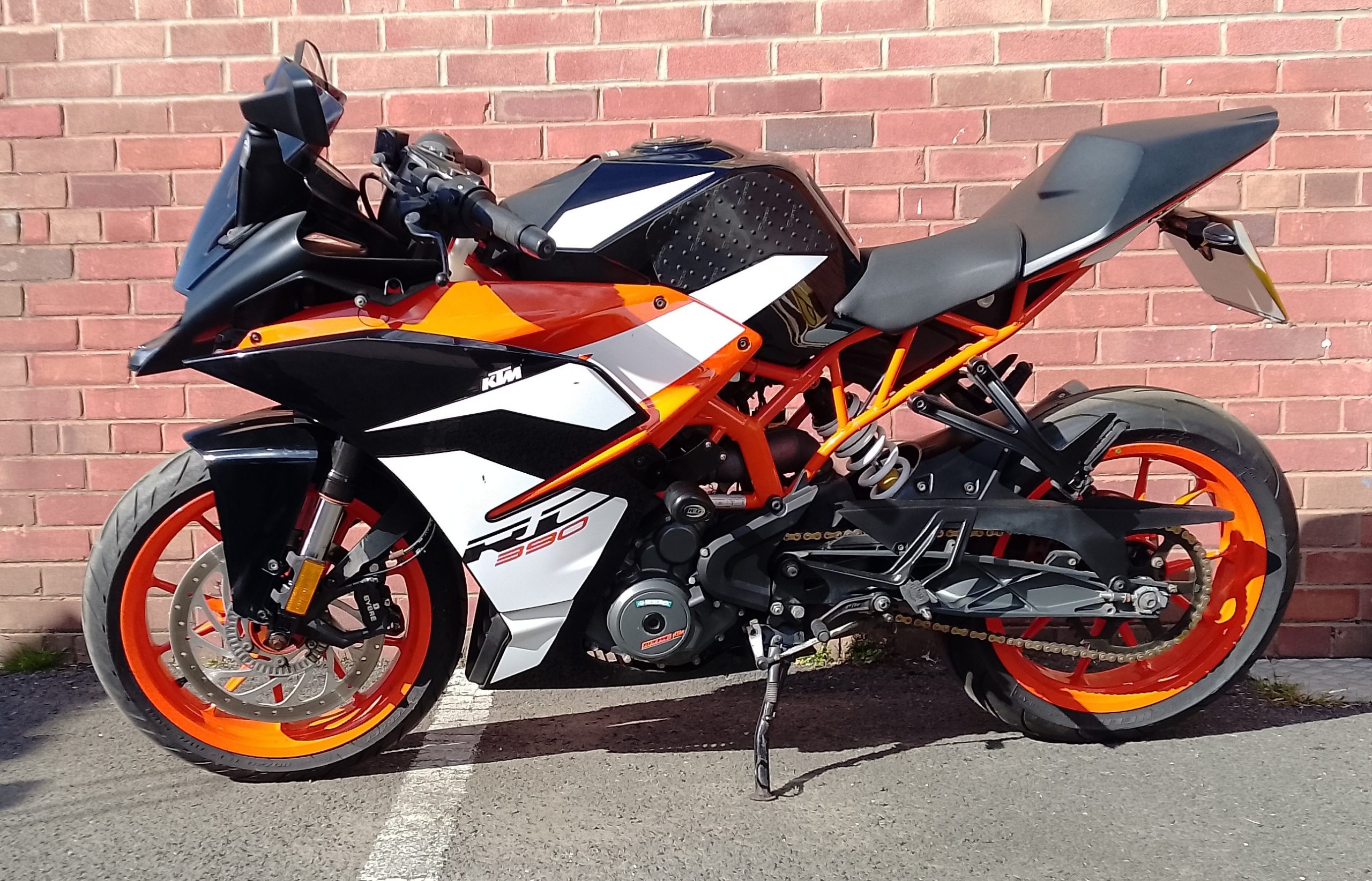 KTM RC 390 (2018) - Image 25