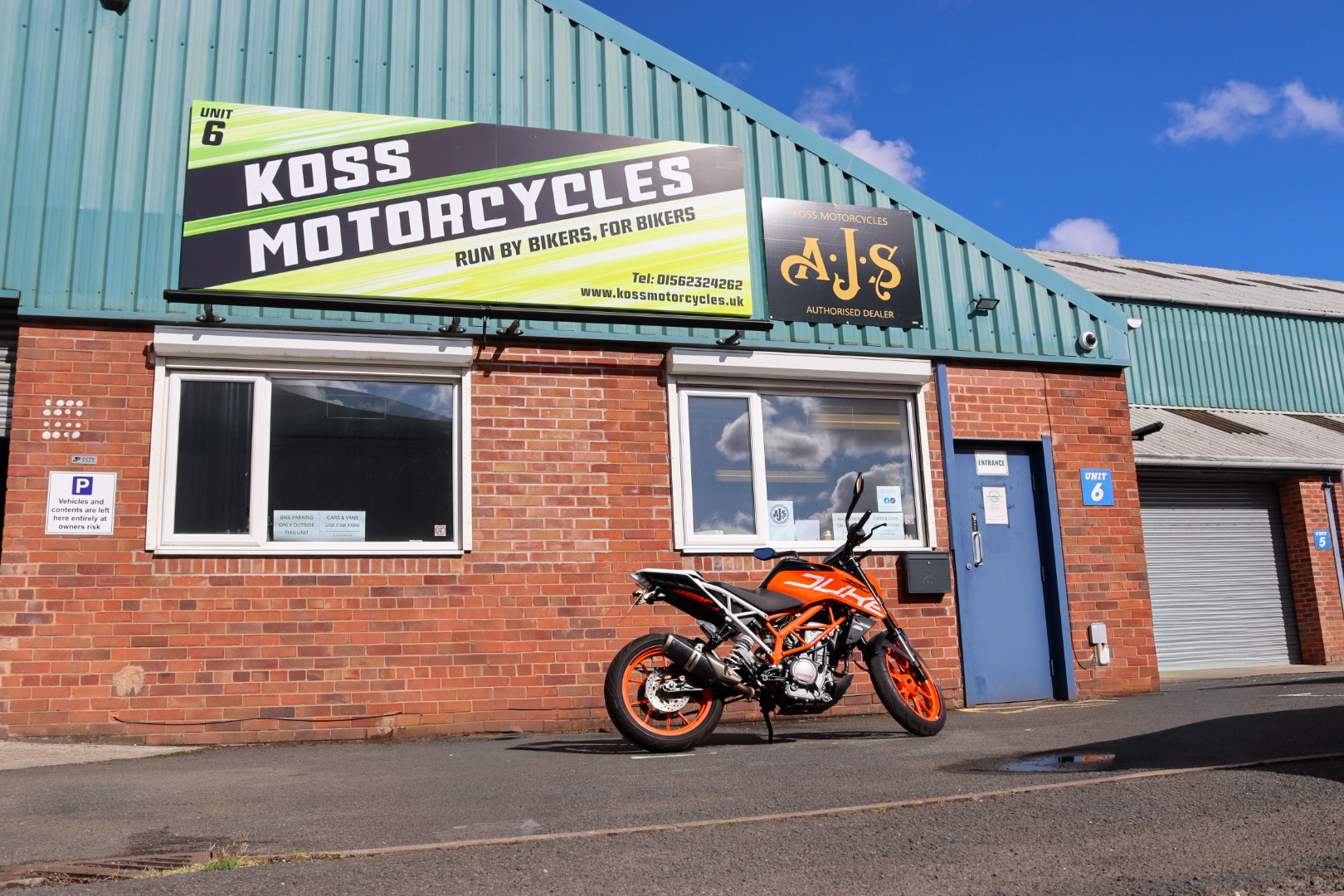 KTM Duke 390 - Image 2