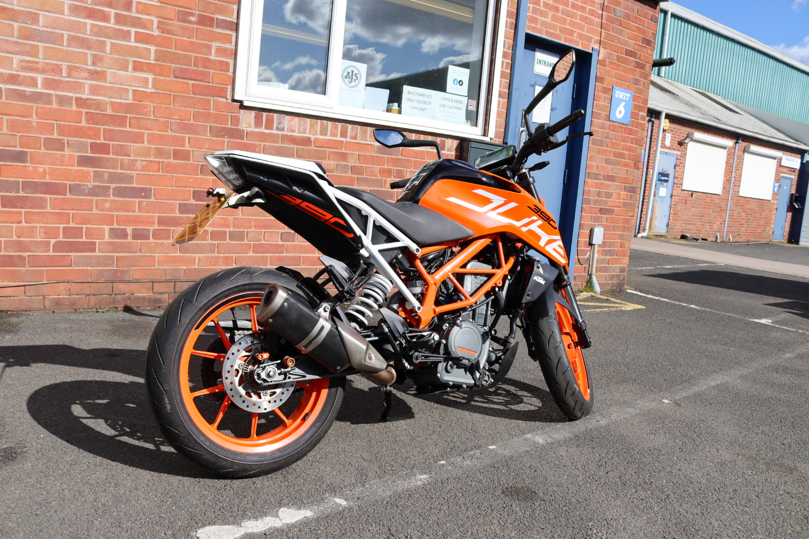 KTM Duke 390 - Image 4