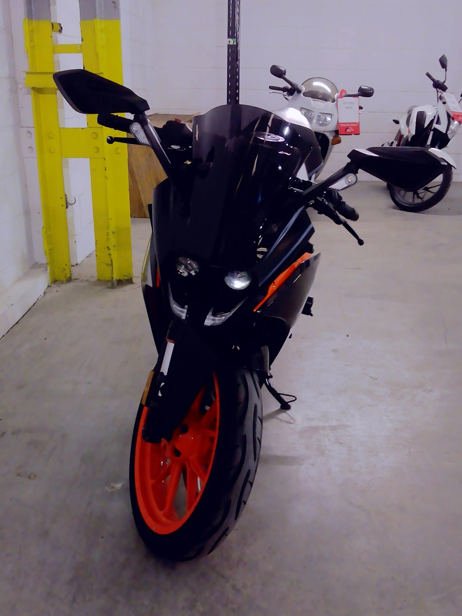 KTM RC 390 - Image 2