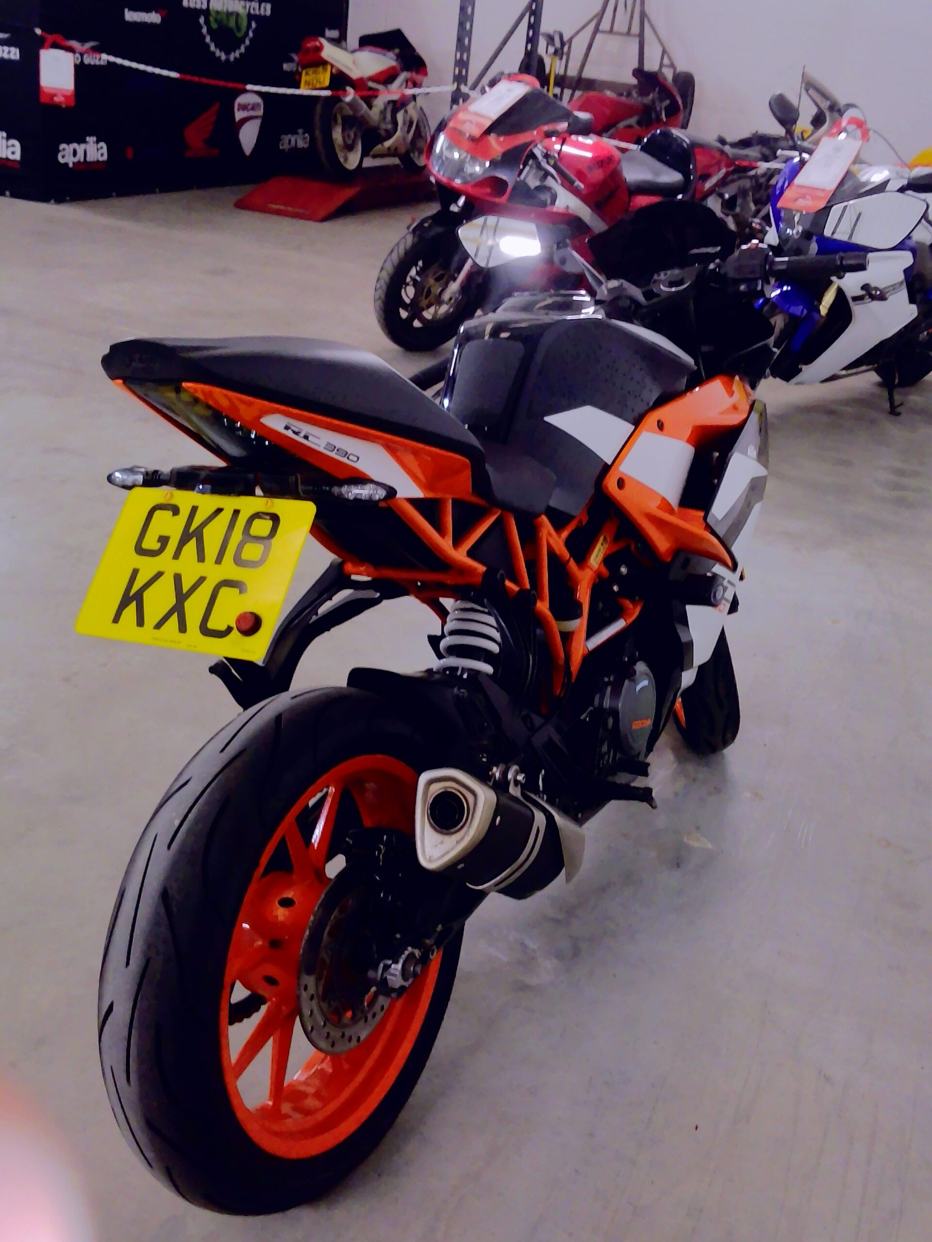 KTM RC 390 - Image 4