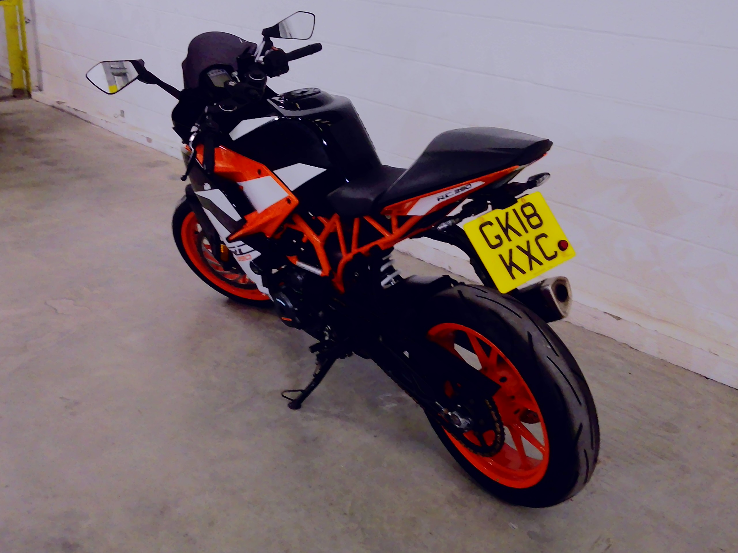 KTM RC 390 - Image 5